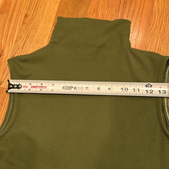House of Harlow sleeveless mock neck knit olive dress.  Size S - Picture 6 of 9